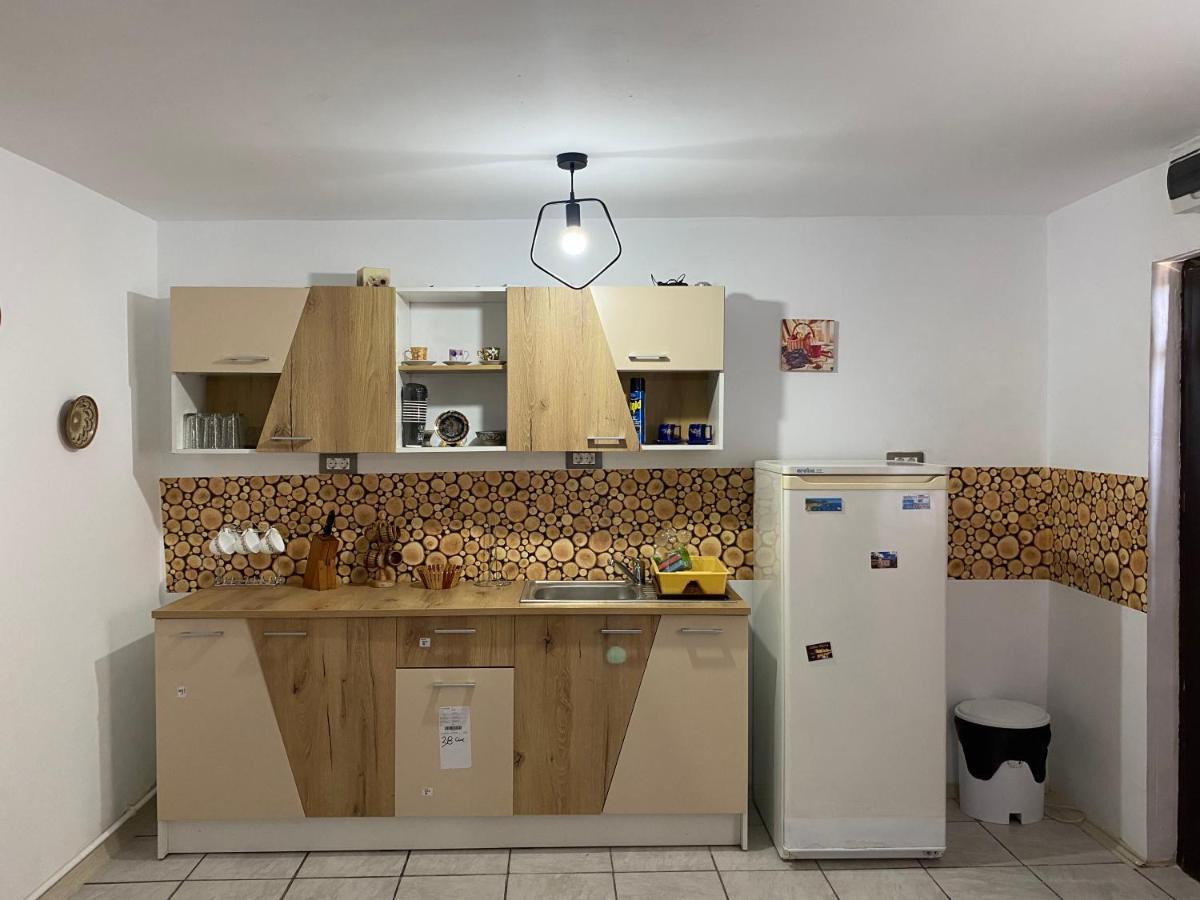 Camere De Inchiriat Maria 코르부 외부 사진