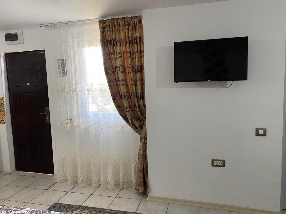 Camere De Inchiriat Maria 코르부 외부 사진
